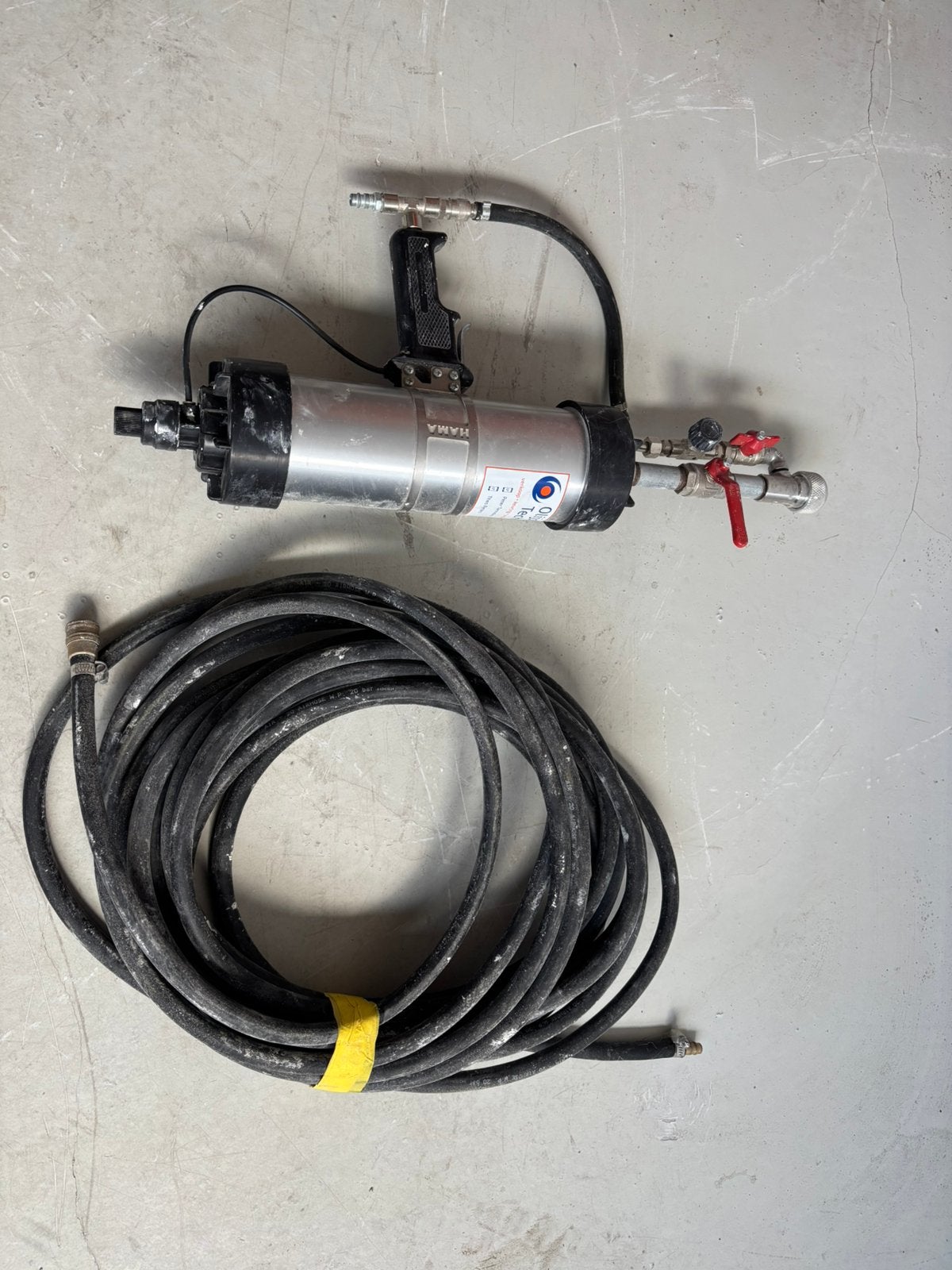Reparatie spuit voor spackwerk, Ophalen, Zo goed als nieuw