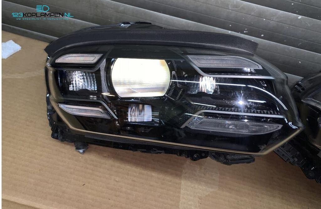 Porsche Taycan Full LED koplamp koplampen links rechts, Ophalen, Gebruikt, -, -