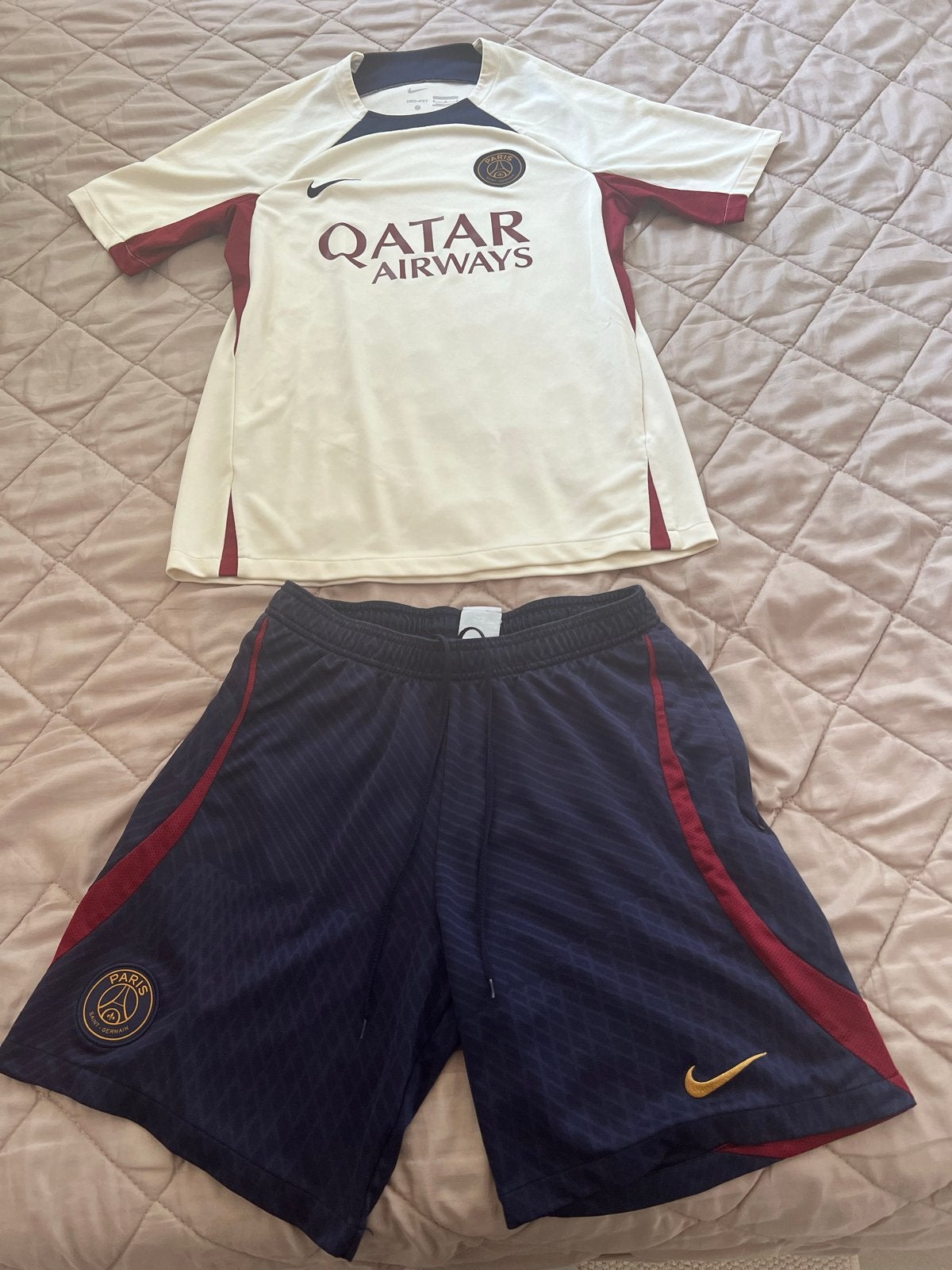 PSG Thuisshirt en Broekje Set - Maat M, Maat M, Ophalen of Verzenden, Zo goed als nieuw, Set
