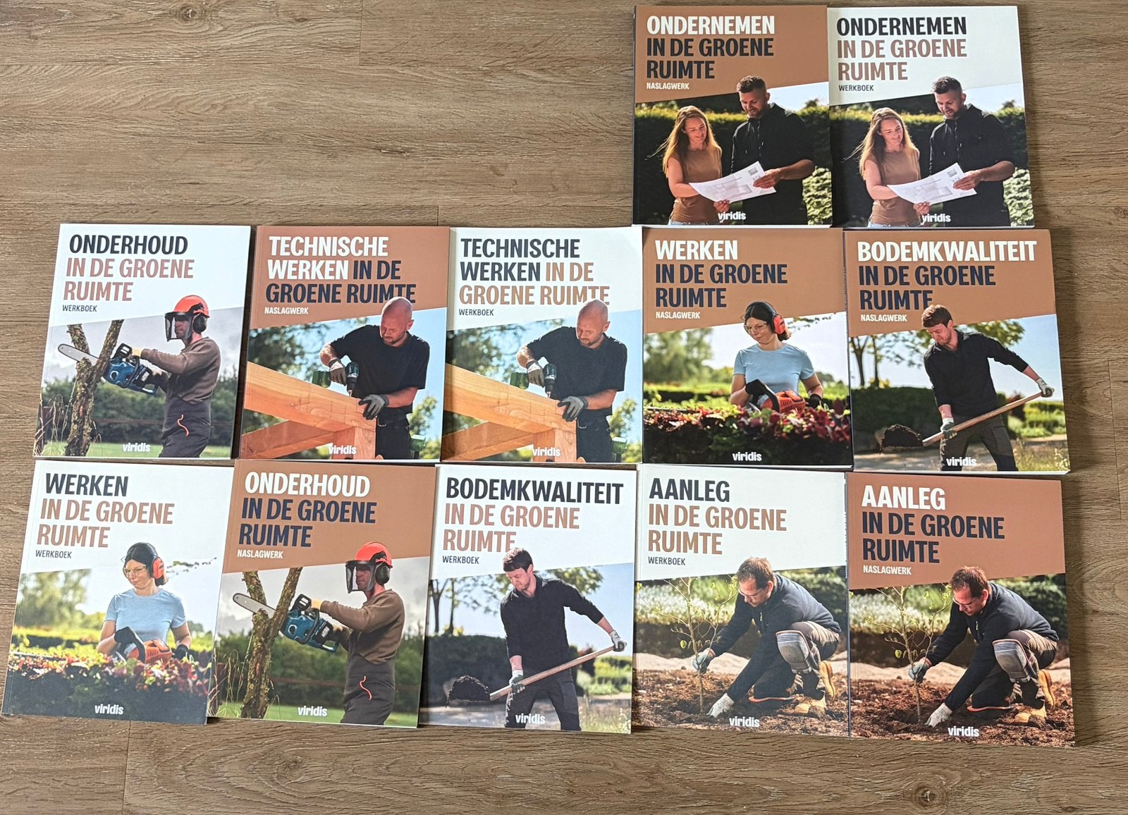 12 boeken hovenier opleiding niveau 4. Methode: Viridis, Boeken, Ophalen, Nieuw, MBO