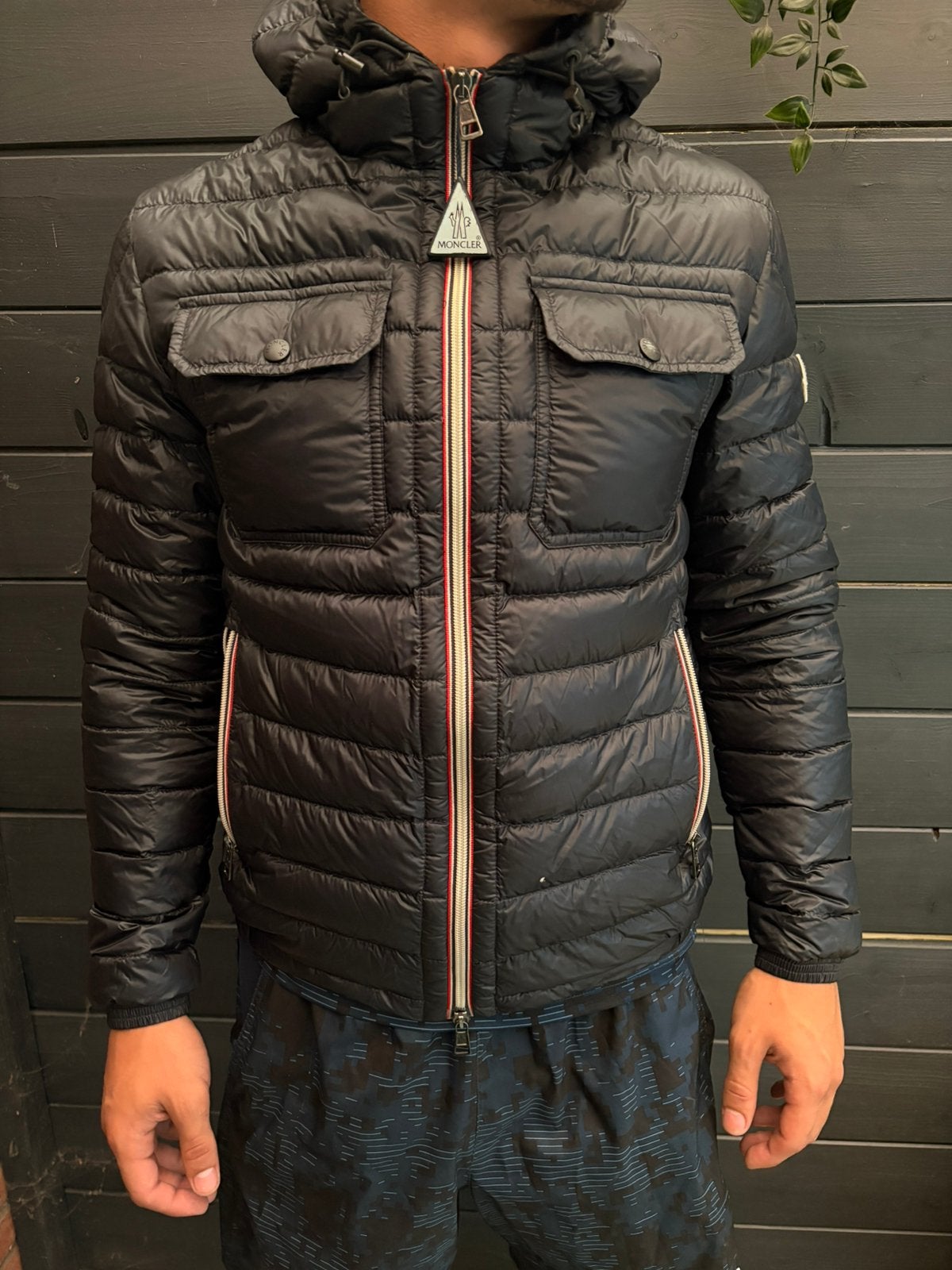 Moncler gewatteerde jas – zwart, Kleding | Heren, Jassen | Winter, Ophalen of Verzenden, Zo goed als nieuw, Maat 48/50 (M), Zwart