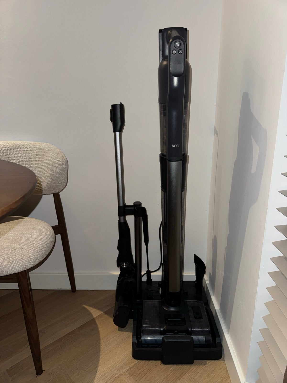 AEG steelstofzuiger met dweilfunctie - Zo goed als nieuw, Witgoed en Apparatuur, Ophalen, Draadloos, Zo goed als nieuw, Reservoir