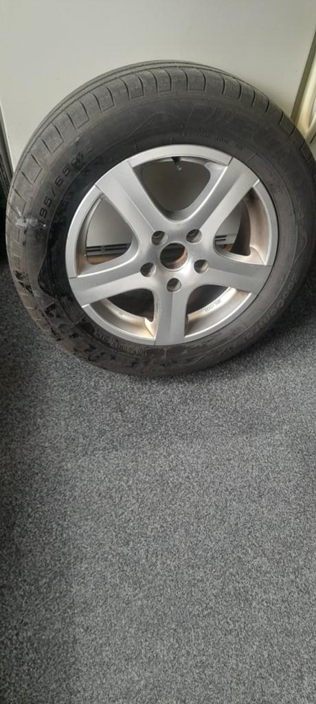 Auto onderdelen, Auto-onderdelen, Banden en Velgen, 15 inch, Ophalen of Verzenden, Band(en), 195 mm