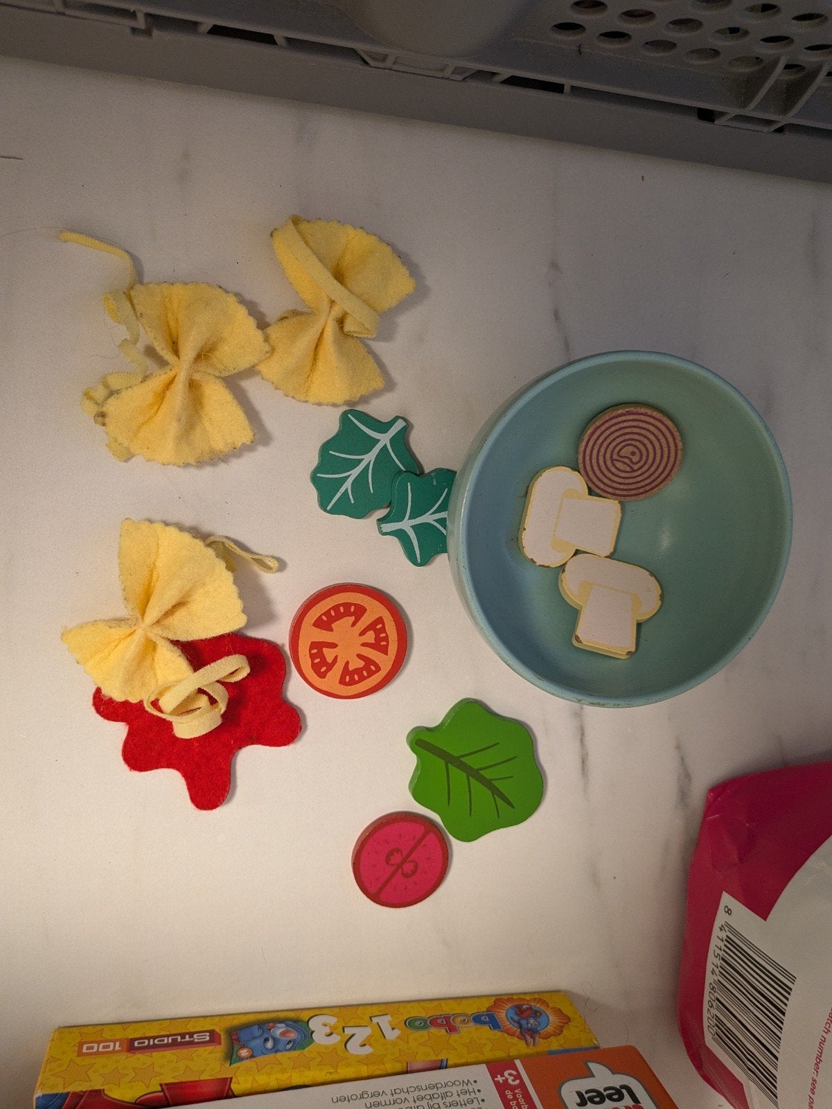 Speelgoedeten voor keukentje: Pasta, groenten en kommetje, Ophalen of Verzenden, Jongen of Meisje