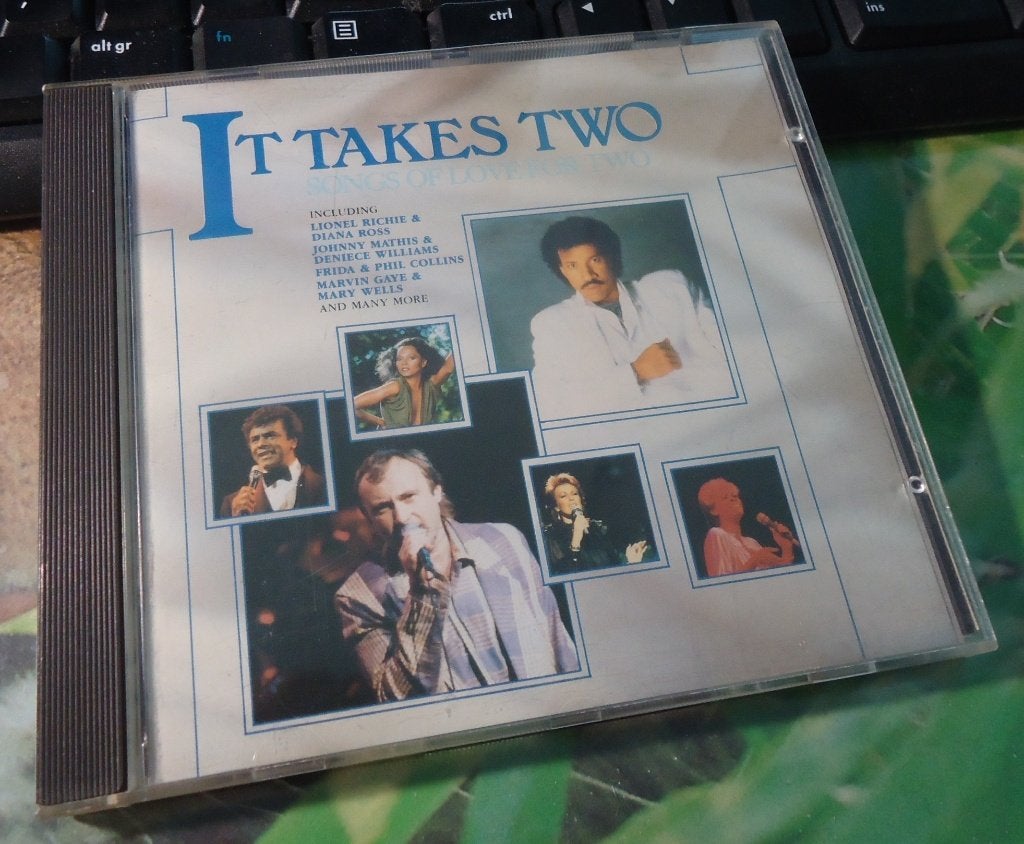 Originele verzamel-CD It Takes Two - Songs Of Love For Two., Inclusief boekje, Ophalen of Verzenden, Zo goed als nieuw, Verzamelalbum