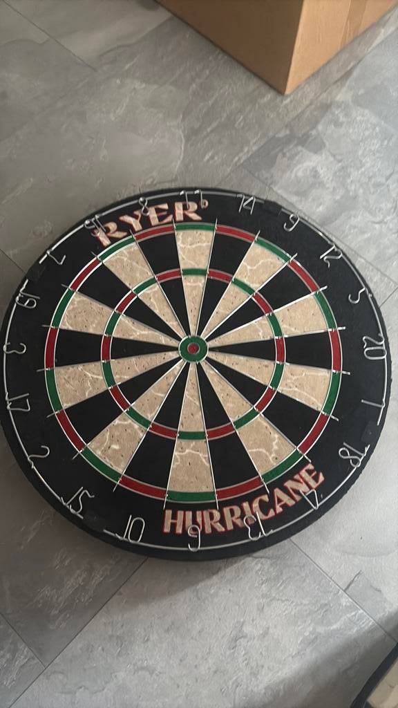 Dart bord, Sport en Fitness, Darts, Ophalen, Gebruikt