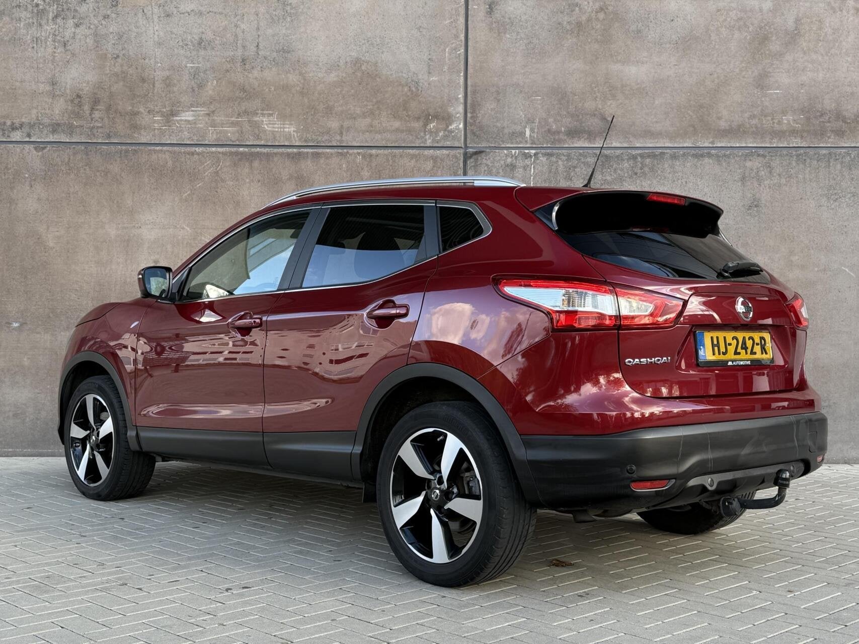 Nissan Qashqai 1.6 Connect Edition | 1ste Eig. | Trekhaak |, Auto's, Voorwielaandrijving, Dealer onderhouden, Gebruikt, 4 cilinders