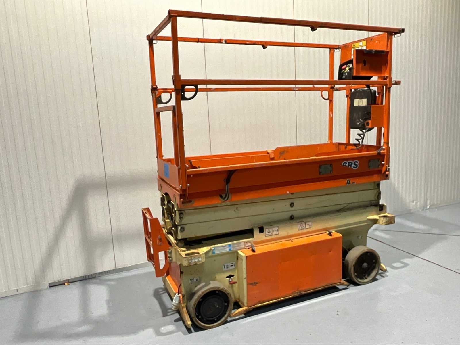 JLG -6RS Schaarhoogwerker - werkhoogte 7.8M - uitschuifbaar
