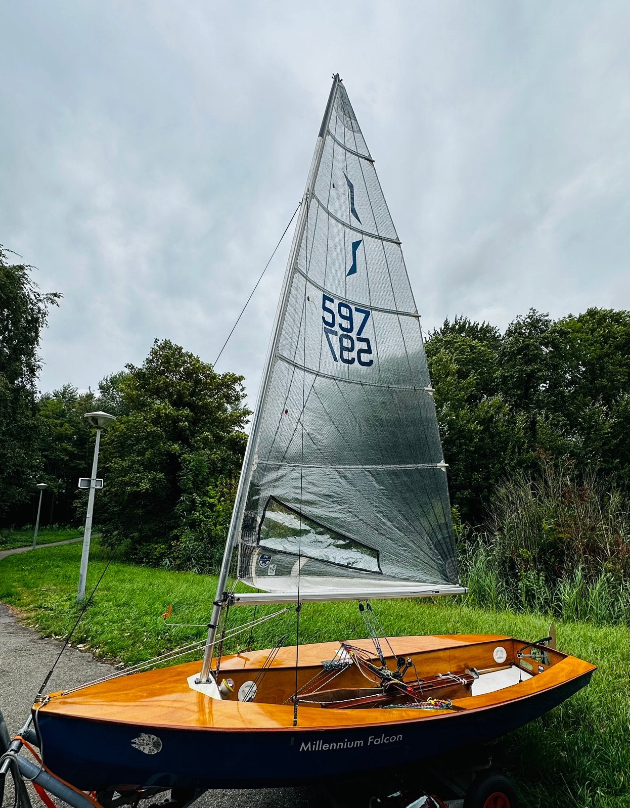 Solo Wedstrijdzeilboot #597 met Meetbrief en Trailers, Ophalen, Gebruikt, Solo, Polyester