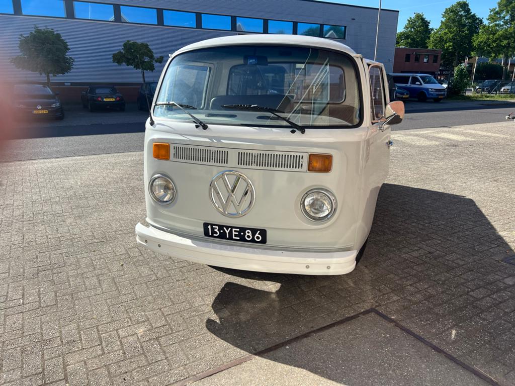 Volkswagen 1973 lichtgrijs, Auto's, Achterwielaandrijving, Euro 6, 4 cilinders, 2000 kg