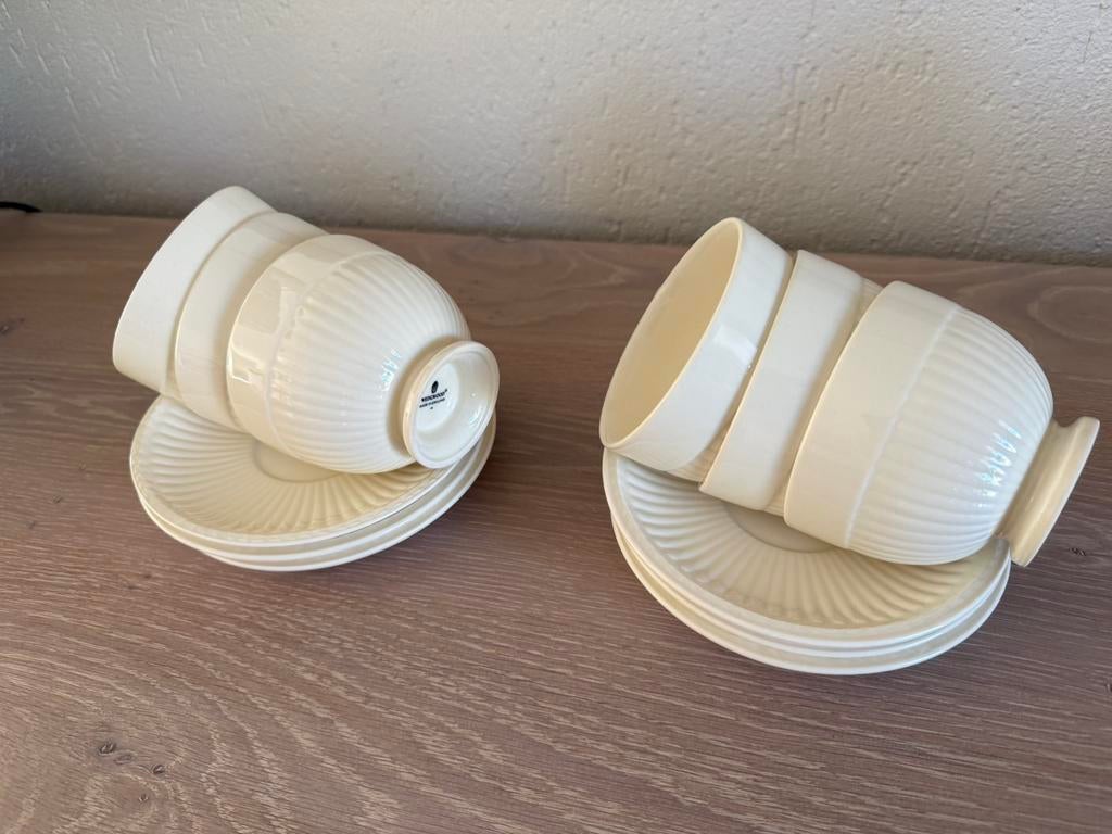 Wedgwood Edme, 6 grote thee kop en schotels, Ophalen of Verzenden, Zo goed als nieuw, Wedgwood, Kop(pen) en/of Schotel(s)
