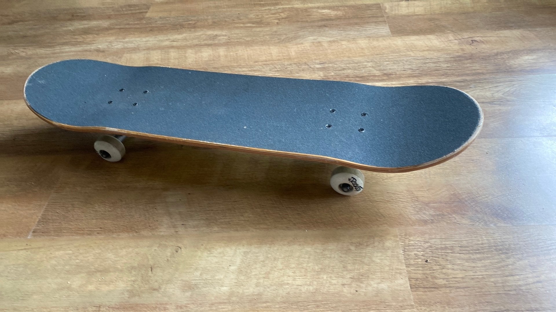Rocket Skateboard - Goede staat, weinig gebruikt, Sport en Fitness, Skateboarden, Ophalen, Zo goed als nieuw, Skateboard