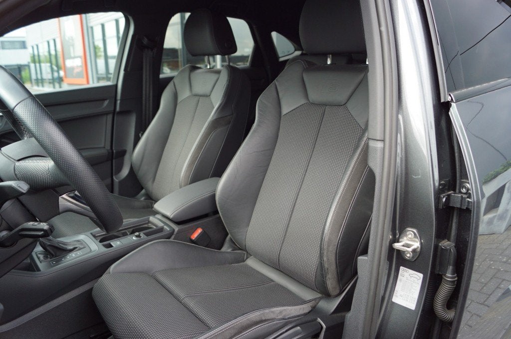 Audi Q3 SPORTBACK 45 TFSI-e S-Line /Trekhaak wegklb/ 20 Inch, Gebruikt, Met garantie (alle), 116 pk, Plug-in hybride