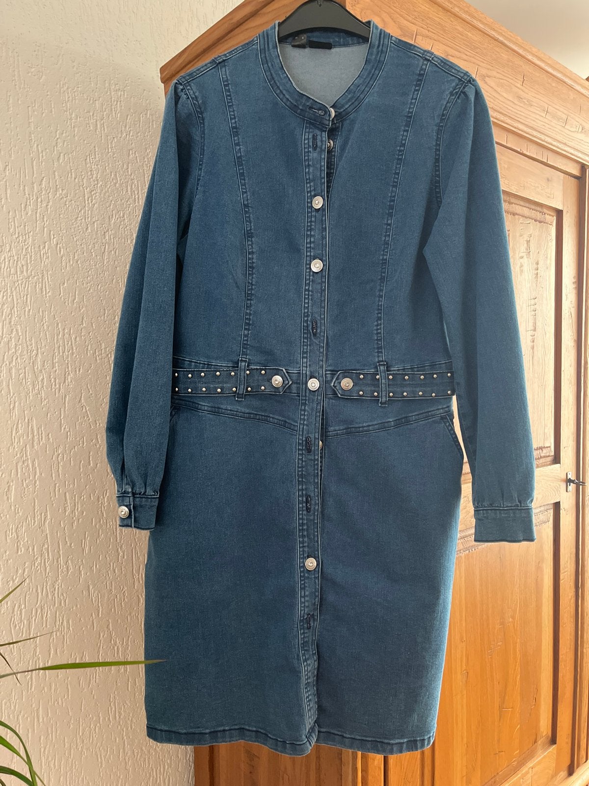 Denim jurk met studs en lange mouwen, Blauw, Maat 42/44 (L), Nieuw, Ophalen of Verzenden