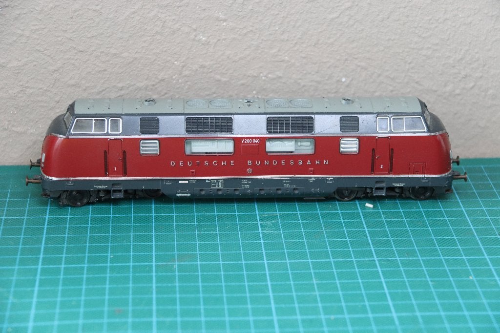 Roco V200 040 diesellocomotief, Ophalen of Verzenden, Zo goed als nieuw, Roco, Gelijkstroom