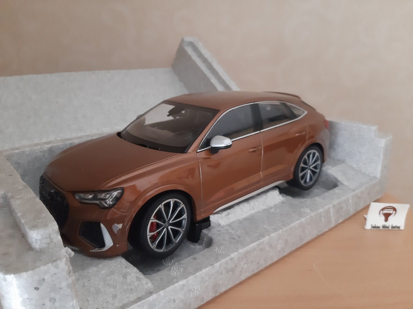 Audi RS Q3 2019 Bruin-Metallic van Minichamps 1:18, Minichamps, Auto, Nieuw, Ophalen of Verzenden