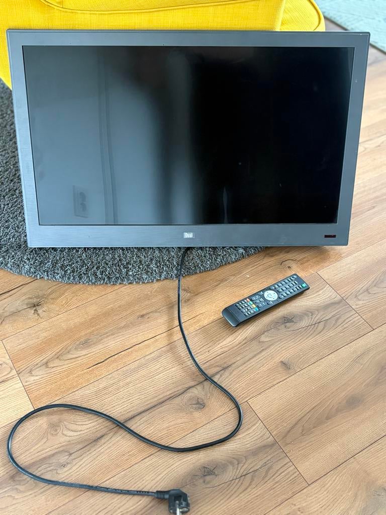 Oude TV met defecte knoppen en afstandsbediening - voor klus, Audio, Tv en Foto, Televisies, Ophalen of Verzenden, Niet werkend