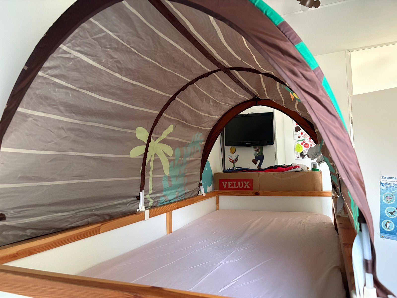 Ikea KURA omkeerbaar Bed, Huis en Inrichting, Slaapkamer | Stapelbedden en Hoogslapers, Ophalen, Zo goed als nieuw, Eenpersoons