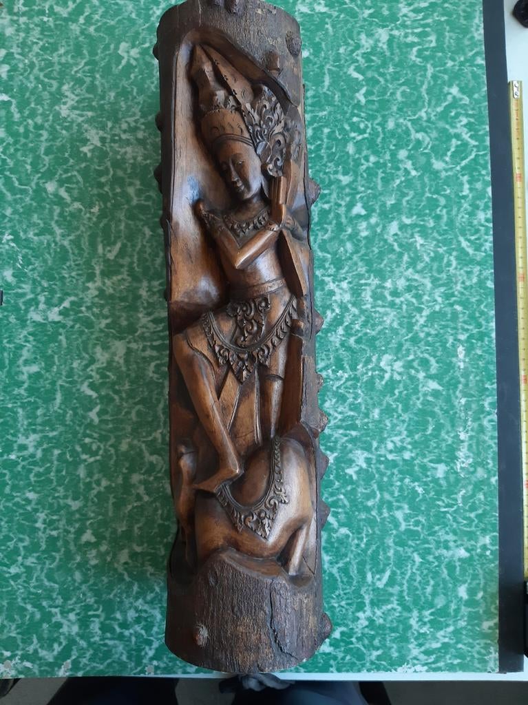 Indonesië Balinees houtsnijwerk een vrouwelijk godin., Antiek en Kunst, Houtsnijwerk, Ophalen of Verzenden, Handgemaakt, 20 - 50 cm
