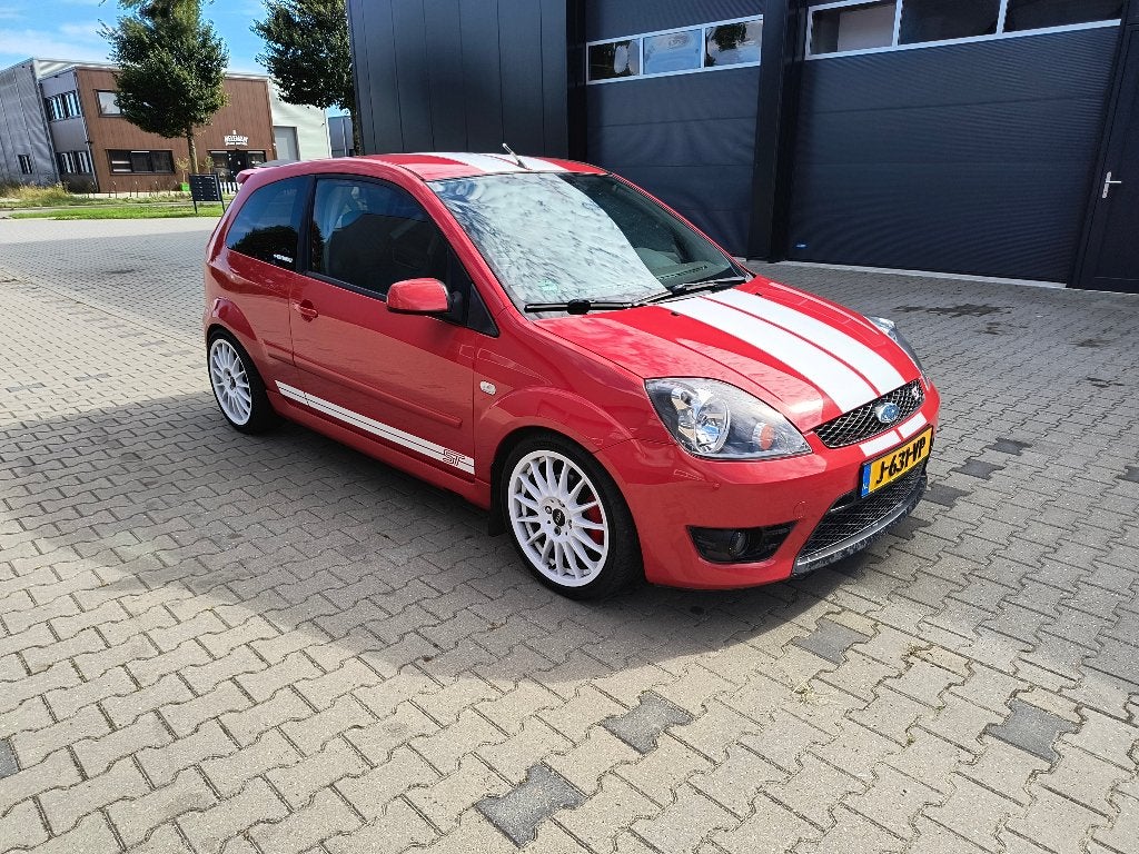 Ford fiesta mk6 st 150, 4 cilinders, 150 pk, Handgeschakeld, Particulier
