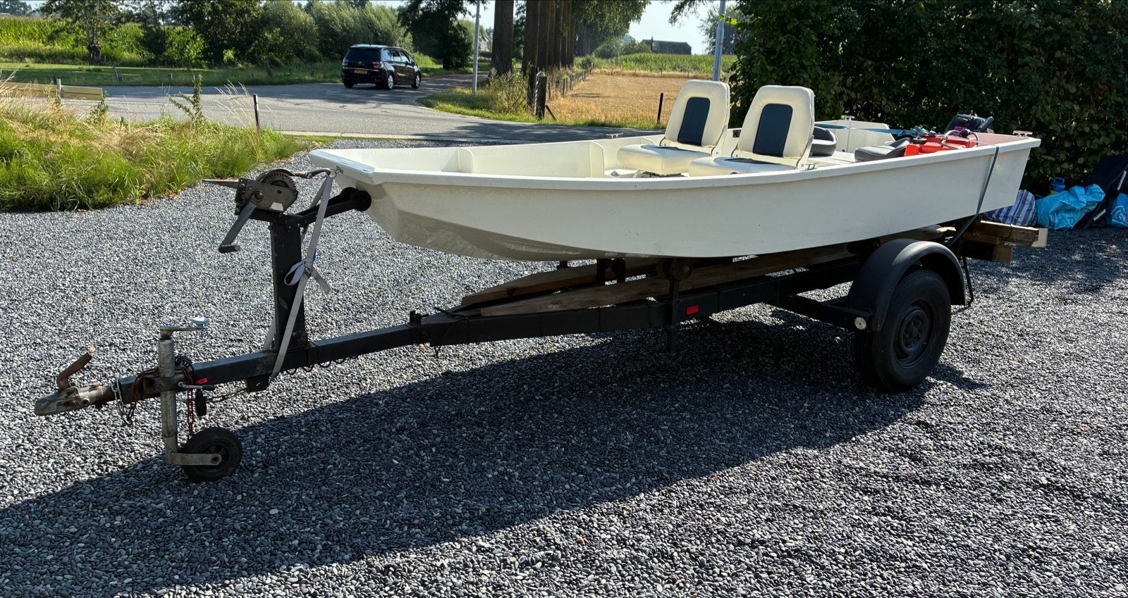 Leuke witte boot incl. Trailer (optioneel met 15pk motor), Watersport en Boten, Ophalen of Verzenden, Gebruikt, Buitenboordmotor