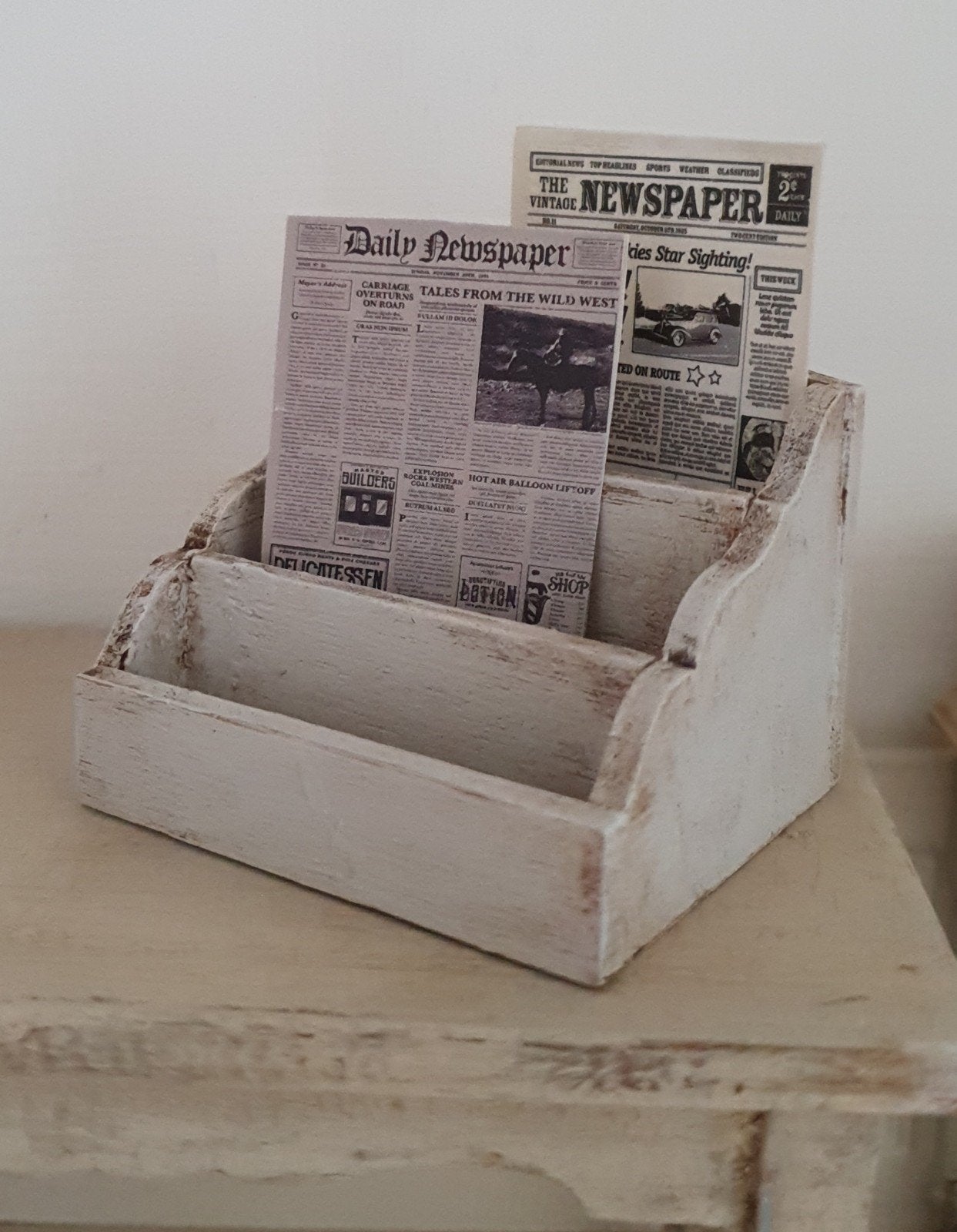 Brocante postbak/ Lectuur  poppenhuis 1.12, Ophalen of Verzenden, Poppenhuis
