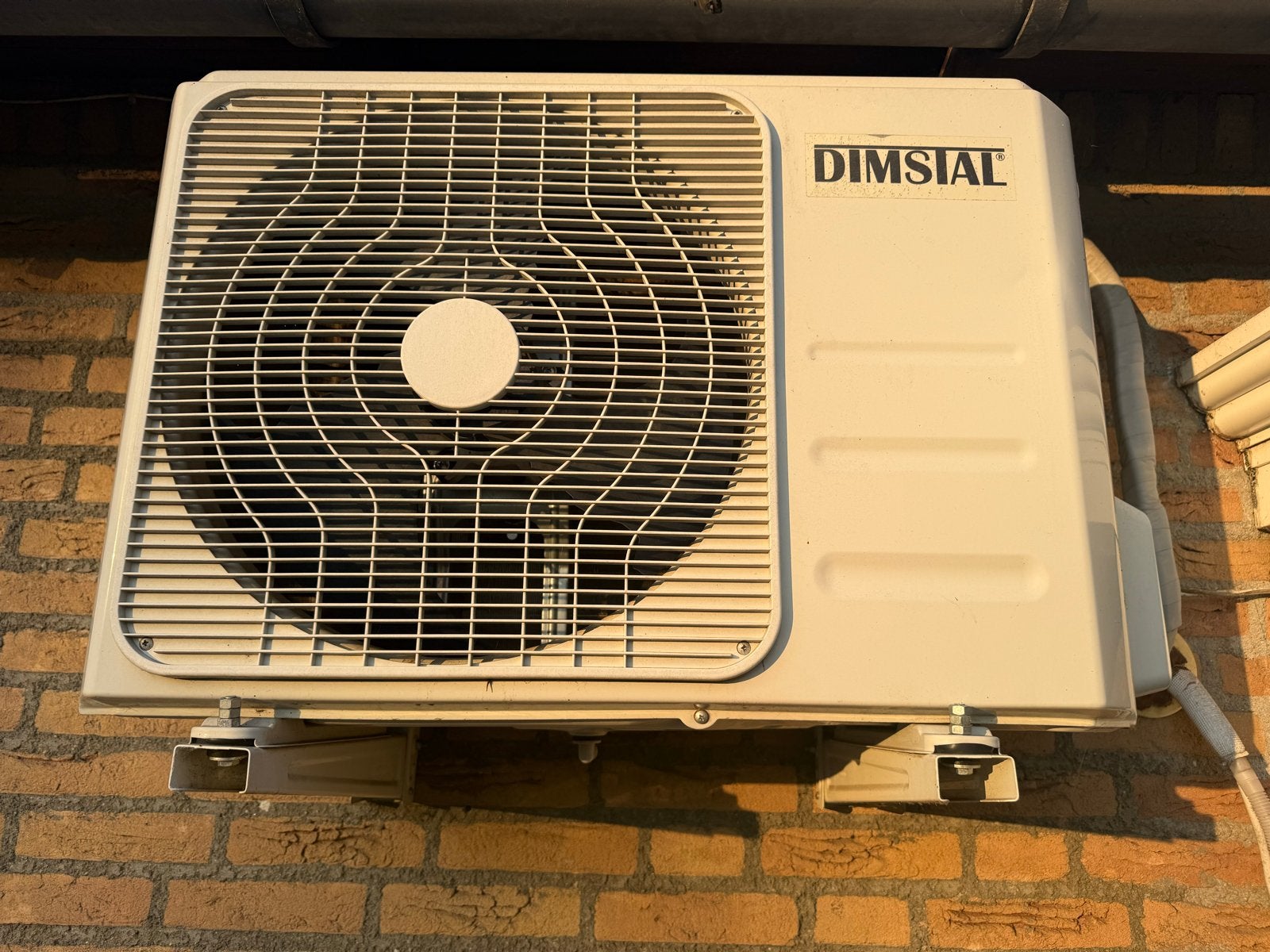 Dimstal Airco met binnen- en buitenunit + afstandsbediening, Witgoed en Apparatuur, Ophalen, Gebruikt, Minder dan 60 m³, Koelen en Ontvochtigen