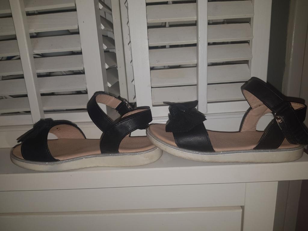 Zwart sandalen slippers zara strik 25 KOOPJE 💫, Gebruikt, Meisje, Overige typen, Ophalen of Verzenden
