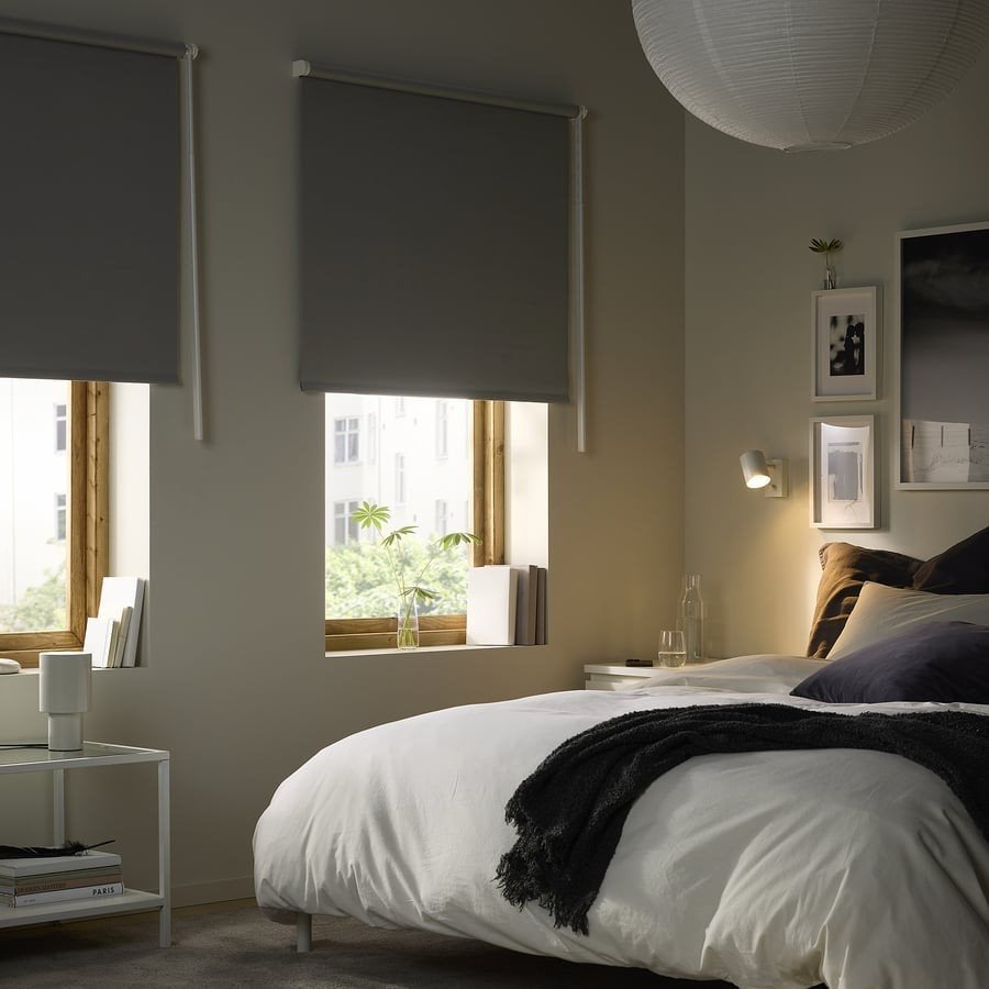 2x IKEA rolgrodijnen 'Fridans' - 140cm - Grijs Verduisterend, IKEA, Ophalen of Verzenden, Grijs, Verduisterend