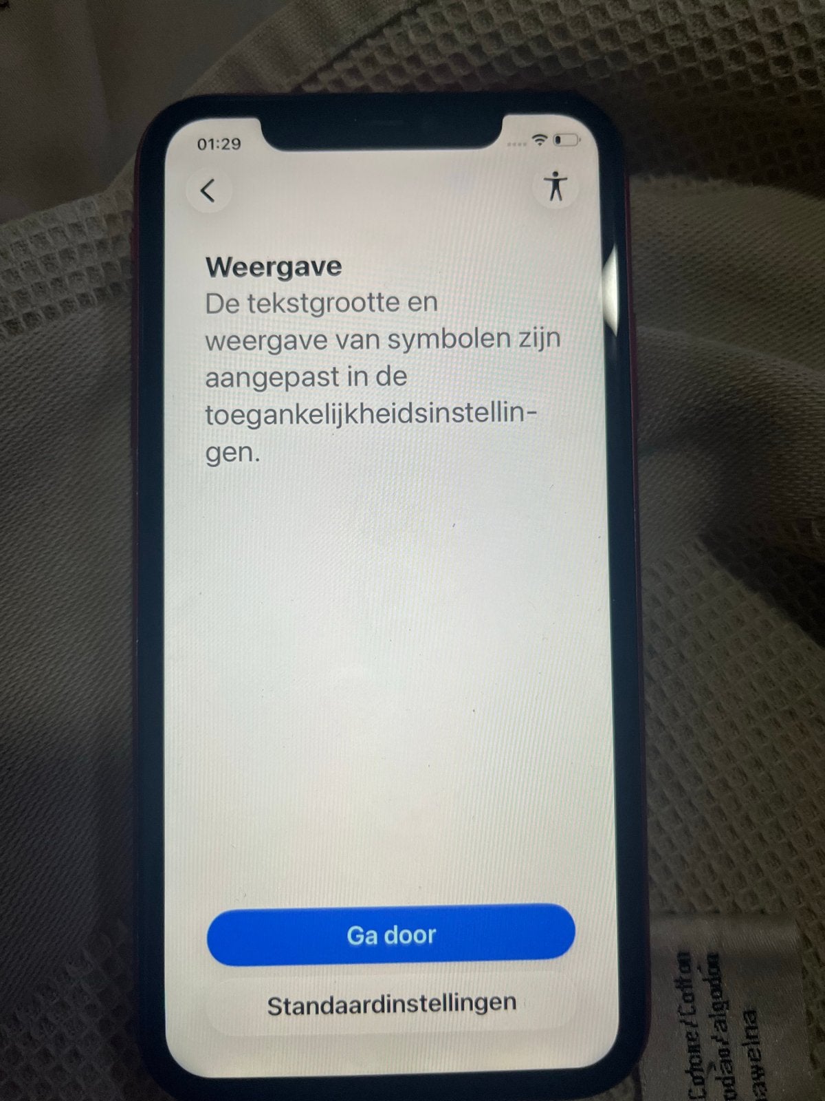 Rode iPhone 11 - Start opnieuw op bij installatie, Telecommunicatie, Ophalen of Verzenden, Niet werkend, Rood, IPhone 11