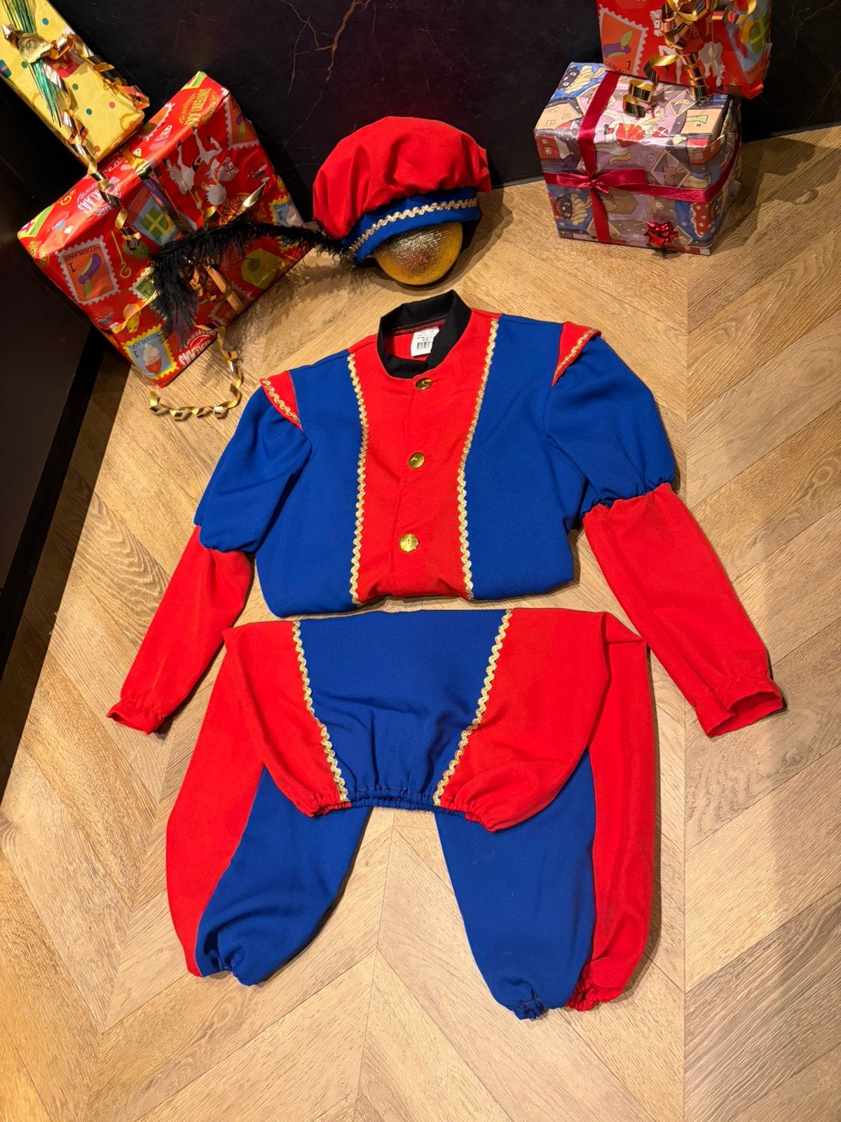 Pietenpak rood blauw maat 140 kwaliteit luxe sinterklaas, Ophalen of Verzenden, Zo goed als nieuw, 134 t/m 140, Jongen of Meisje