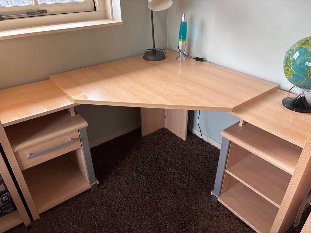 Hoekbureau met lade en planken, Ophalen, Gebruikt