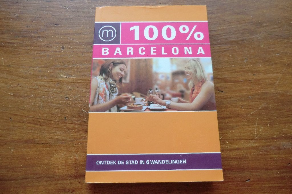 reisgids - 100% Barcelona (2015) / met 6 stadswandelingen, Europa, Ophalen of Verzenden, Reisgids of -boek, Gelezen