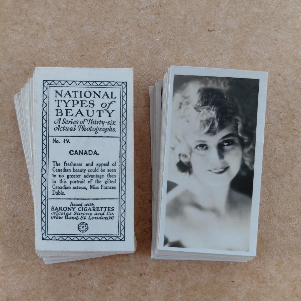 National Types of Beauty compl. set 36 cigarette cards 1928, Verzamelen, Overige Verzamelen, Gebruikt, Ophalen