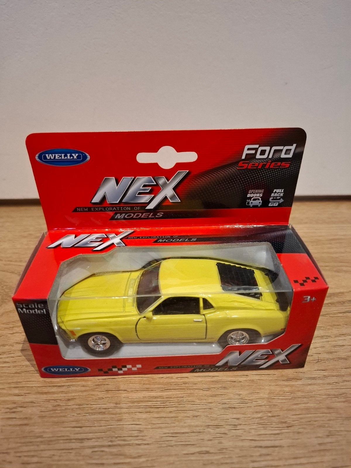 Ford Mustang Boss 302 1:43 modelauto - Welly Nex, Ophalen of Verzenden, Nieuw, Auto, Overige merken