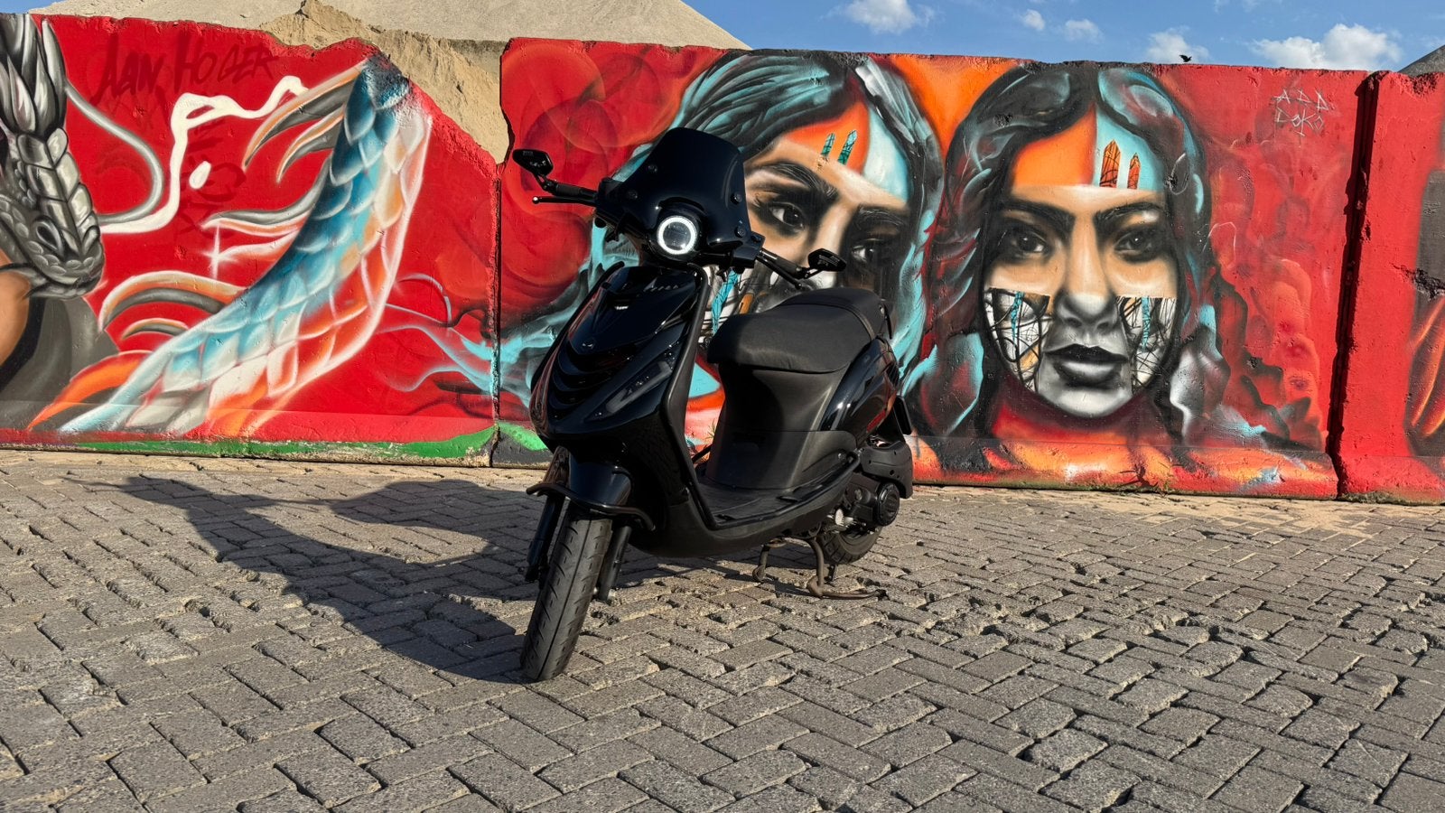 Piaggo Zip 4t3v euro5 Zwart vol opties Akrapovic, Malossi, Ophalen, Zo goed als nieuw, Benzine, Zip