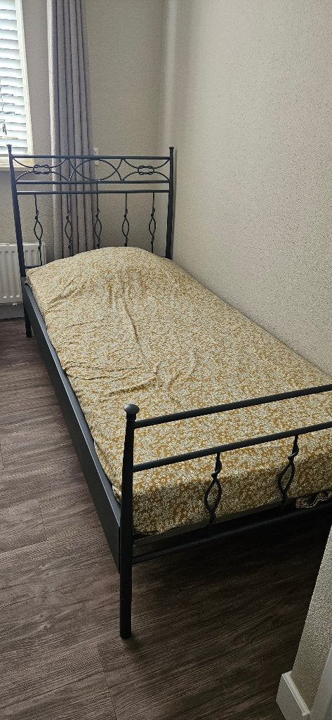 Bed eenpersoons 90x200 cm, Ophalen, Gebruikt, 90 cm, Eenpersoons
