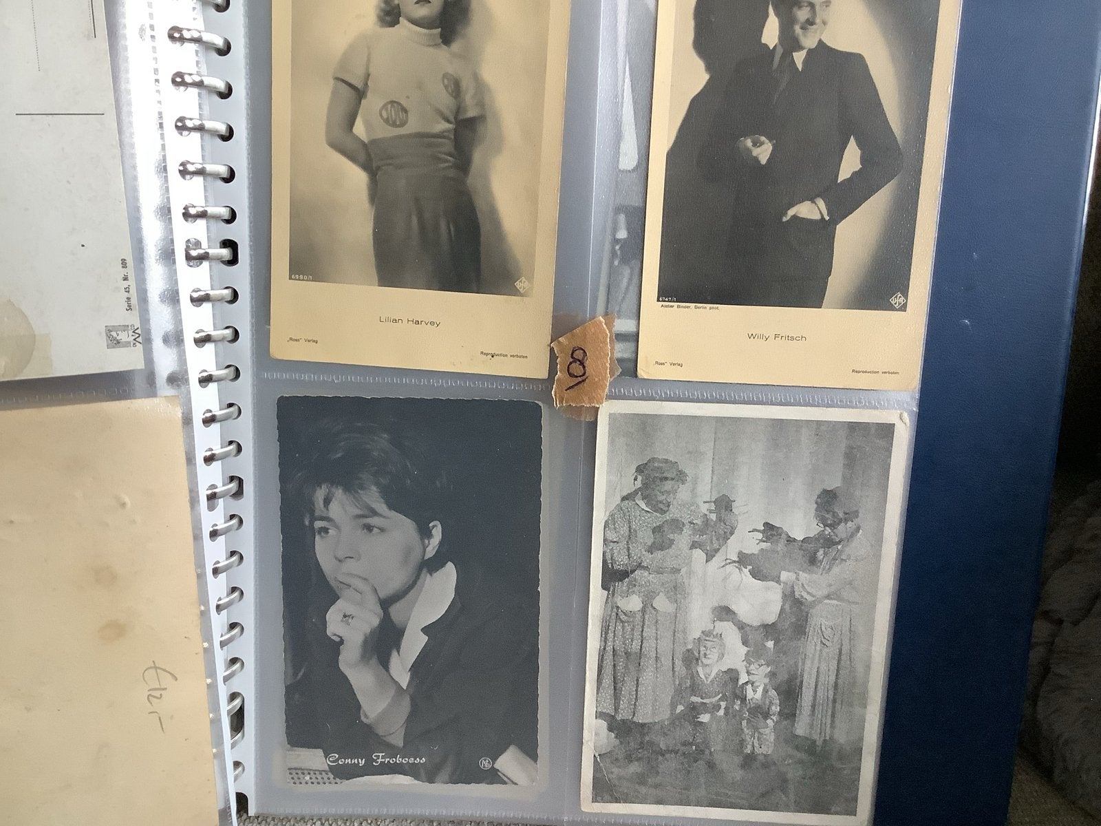 Vintage Ansichtkaarten Album met Beroemdheden (Jaren '20-'60, Verzamelen, Verzenden, 1920 tot 1940, Gelopen