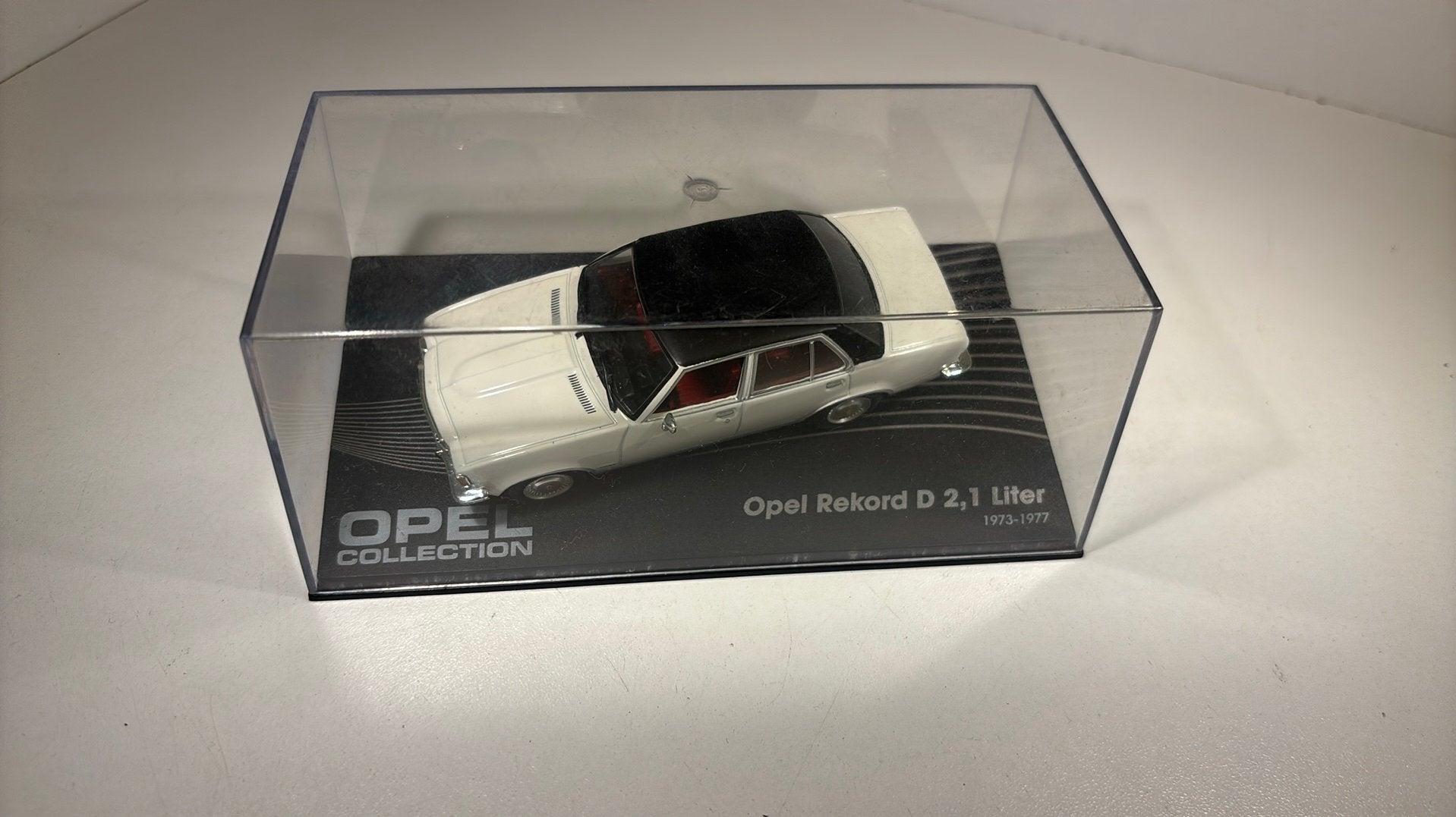 Opel rekord d 2.1 liter atlas 1.43, Hobby en Vrije tijd, Modelauto's | 1:43, Overige merken, Auto, Ophalen of Verzenden, A
