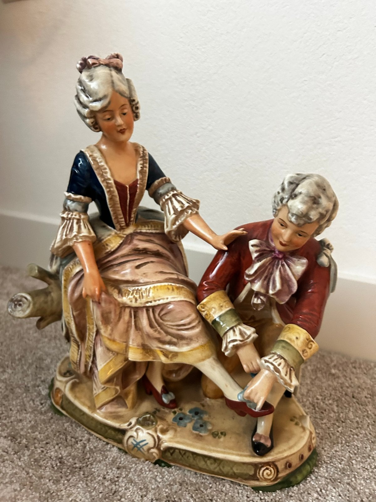 Antiek Porseleinen Beeldje: Romantisch Paar, Ophalen