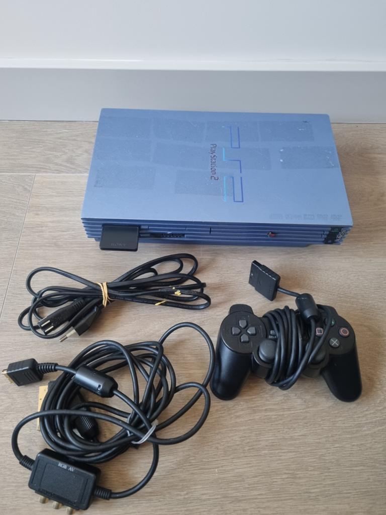 Playstation 2 Phat Aqua Blue Limited Edition, Ophalen of Verzenden, Zo goed als nieuw, Met 1 controller