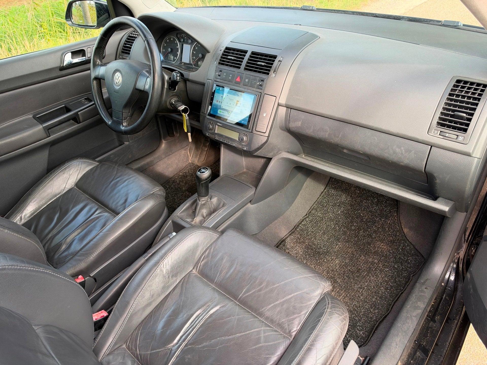 Volkswagen Polo 1.4-16V Trendline Airco NAP APK 06-2027, Voorwielaandrijving, Zwart, 4 cilinders, Zwart