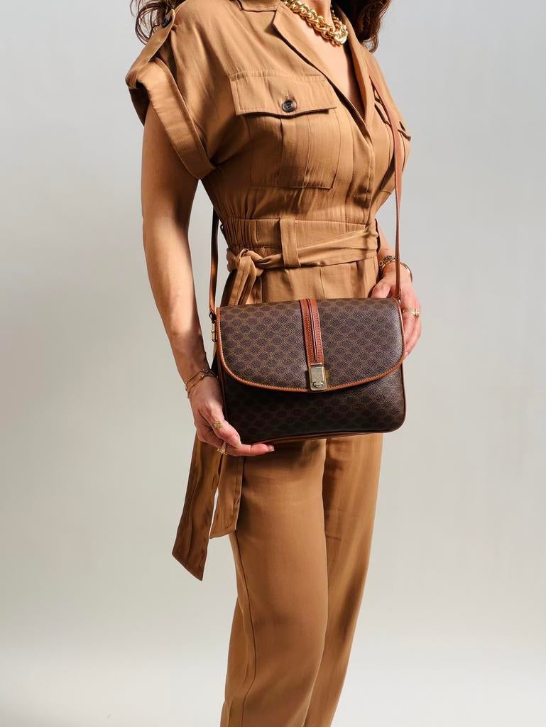 Celine Macadam Vintage Crossbody Tas Zeer Mooie Staat, Ophalen of Verzenden, Zo goed als nieuw, Bruin, Leer