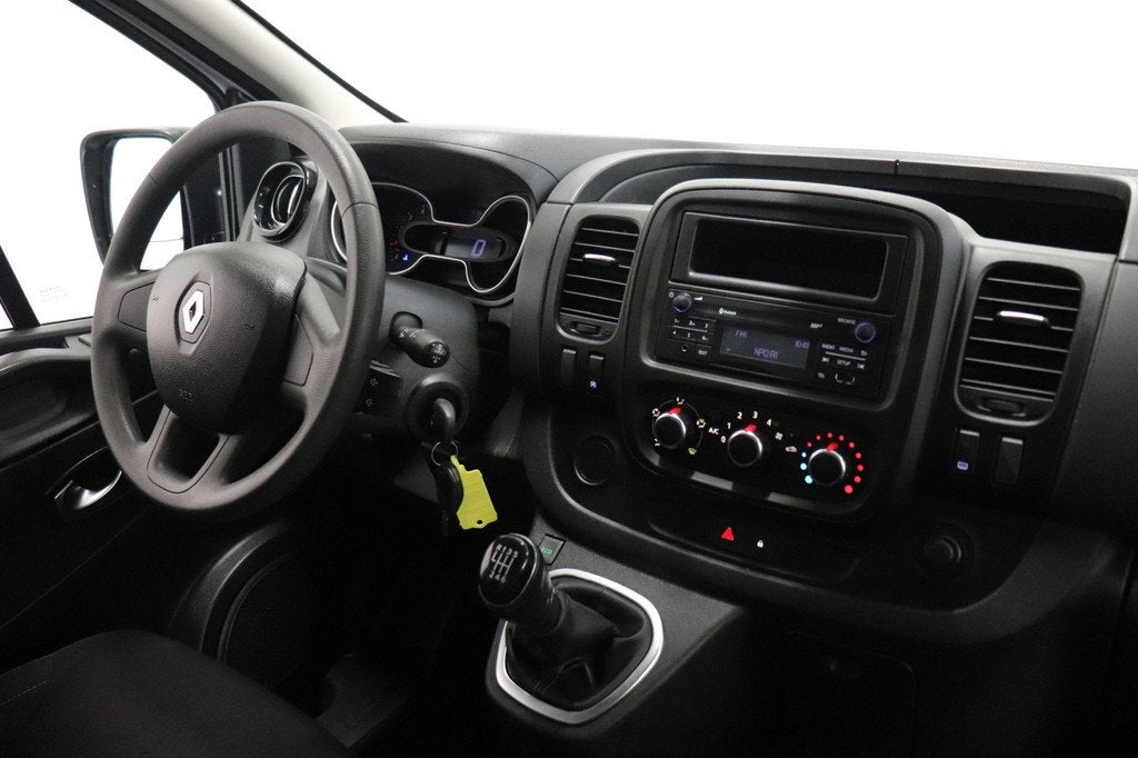 Renault Trafic 2.0 dCi 120PK - EURO 6 - Airco - Camera - €, Auto's, Bestelauto's, Voorwielaandrijving, Gebruikt, 4 cilinders, 2000 kg