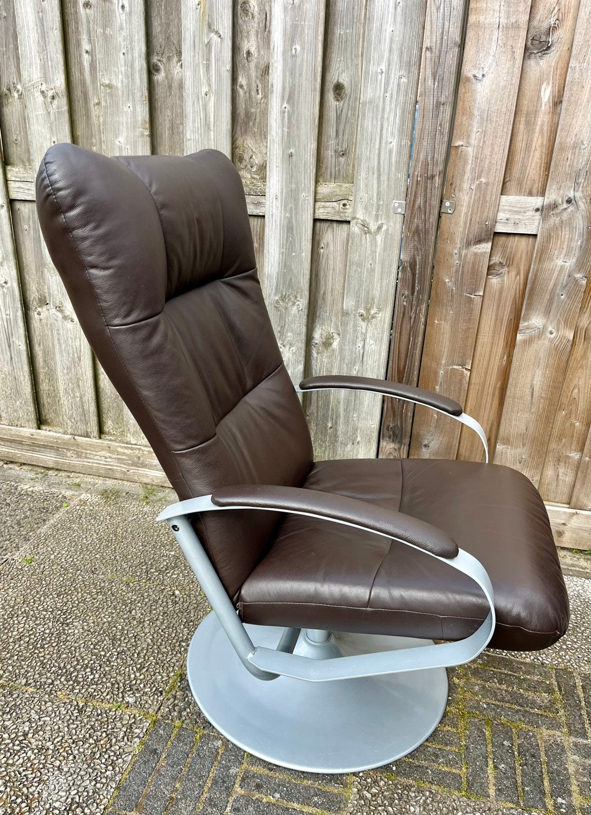 Retro draaibare relaxfauteuil, Huis en Inrichting, Ophalen of Verzenden, Zo goed als nieuw, 50 tot 75 cm, Leer