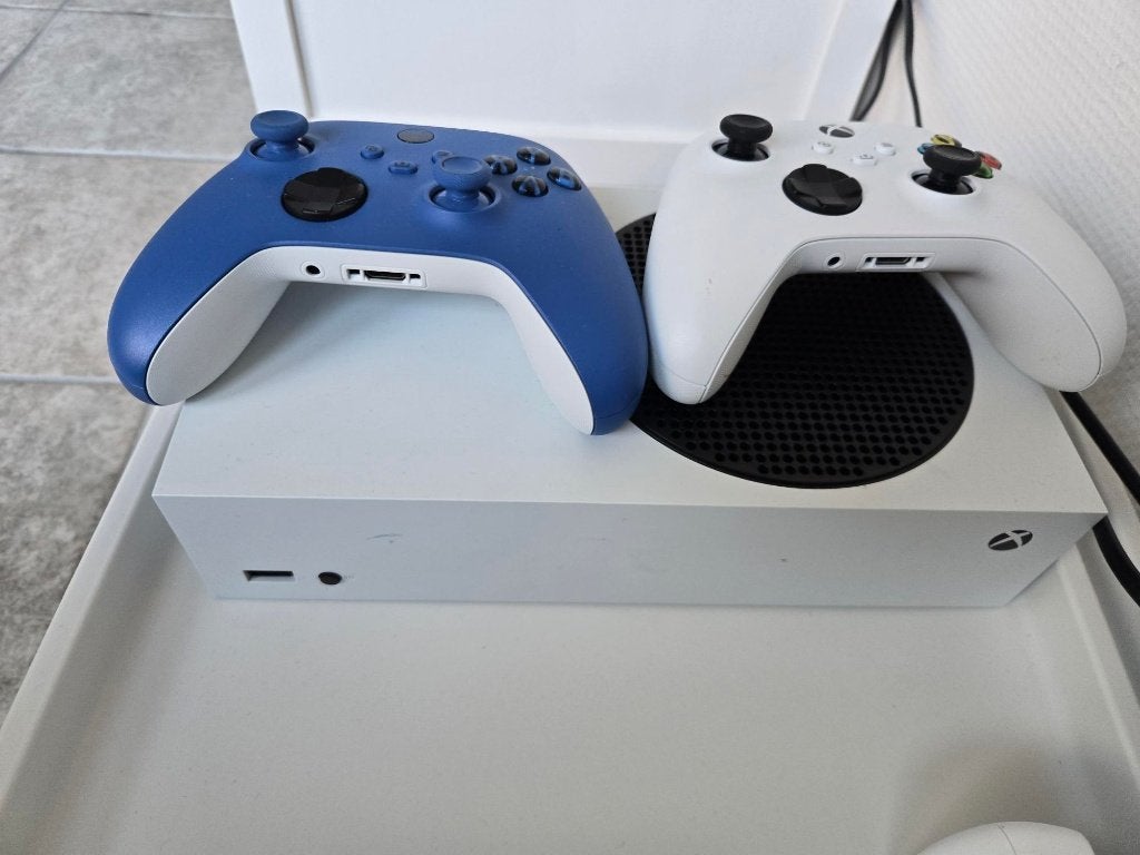 Xbox Series S - 512 GB + 2 Controllers, Ophalen, Zo goed als nieuw, Xbox Series S