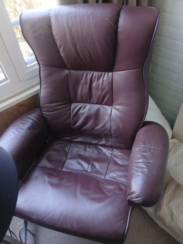 Bijna gratis, Huis en Inrichting, Fauteuils, Gebruikt, Hout, Leer, 75 tot 100 cm, 75 tot 100 cm, Ophalen