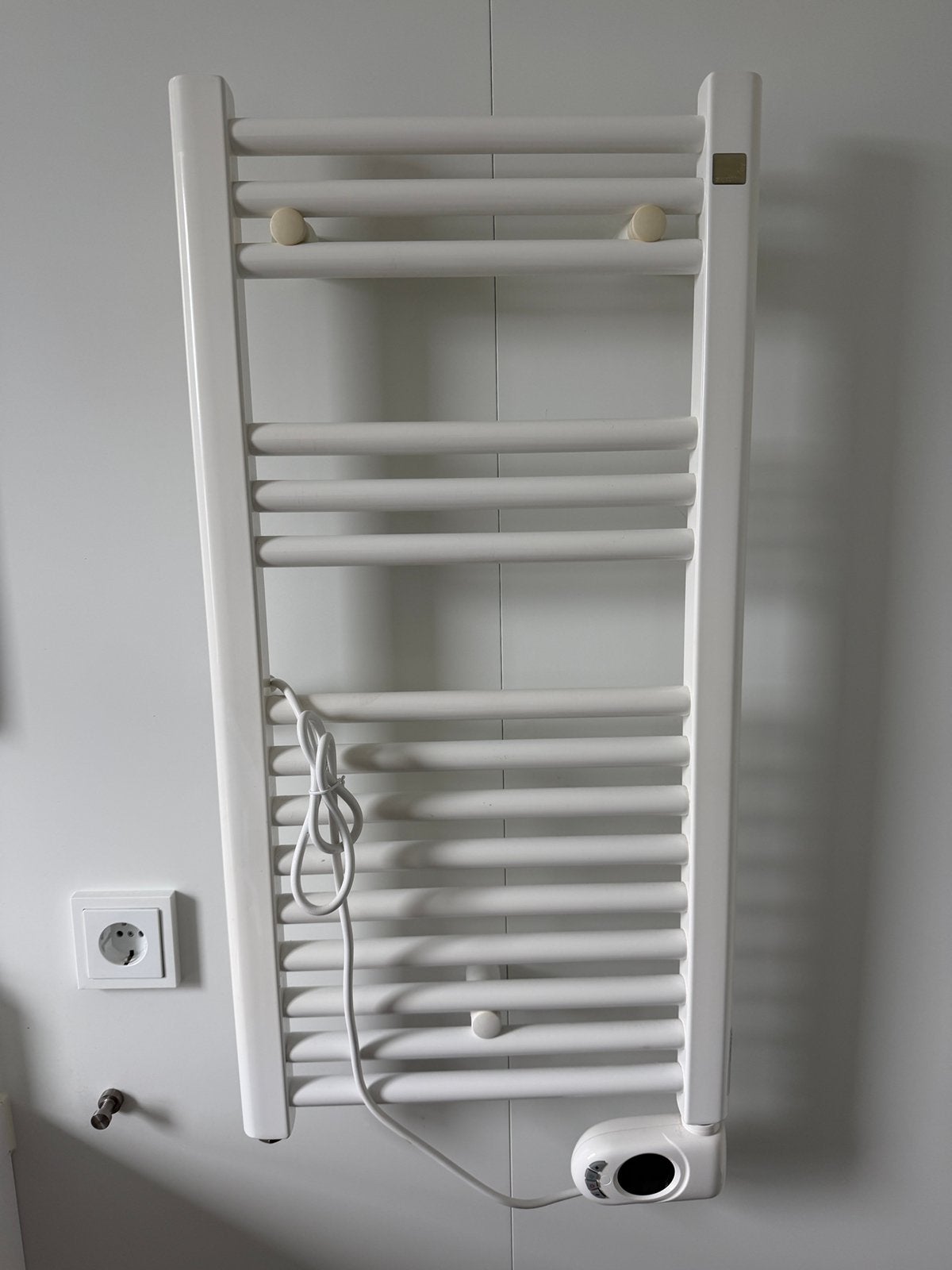 Zehnder aura elektrische handdoek radiator, Ophalen, Radiator, Minder dan 60 cm, Zo goed als nieuw