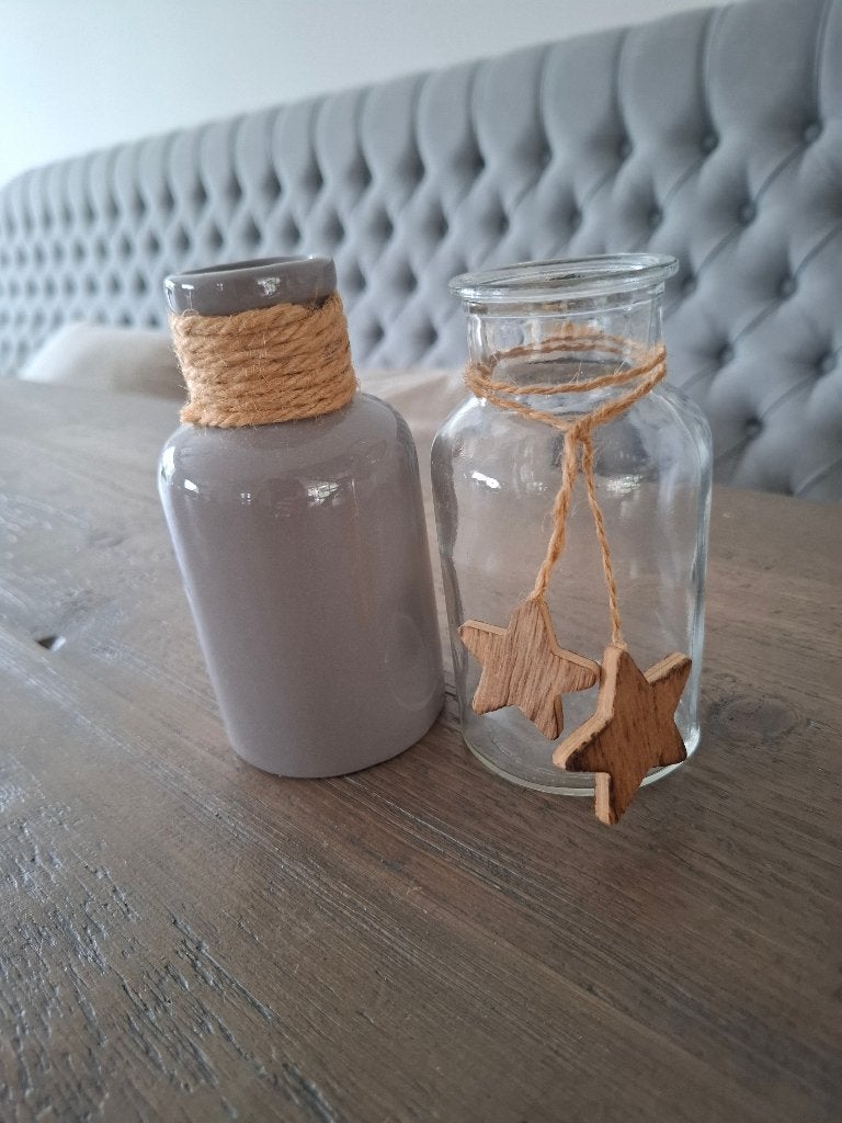 2 kleine decoratieve vaasjes – landelijke stijl, Ophalen of Verzenden, Zo goed als nieuw, Grijs