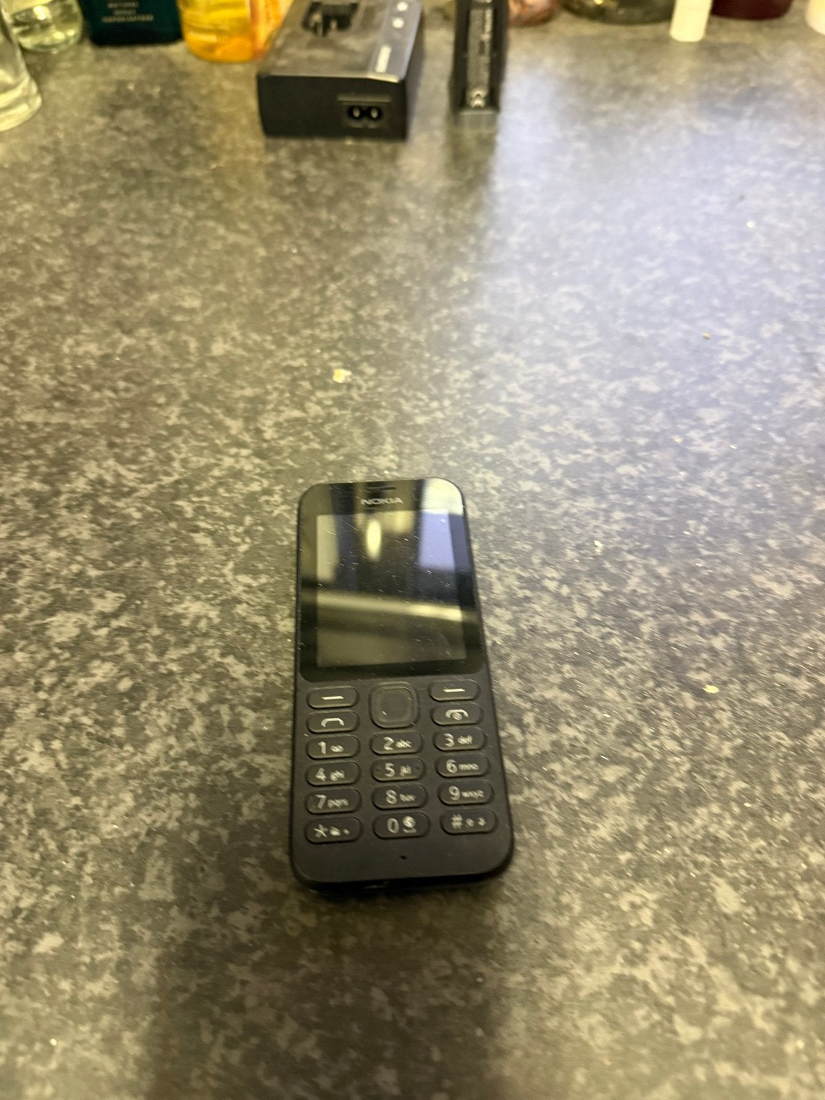 Nokia klassieke telefoon - Zwart, Gebruikt, Gebruikt, Geen camera, Zwart, Fysiek toetsenbord